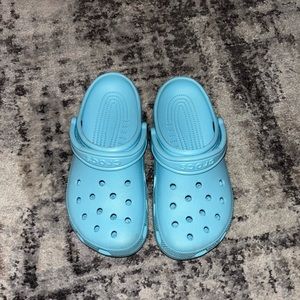 Women’s blue crocs